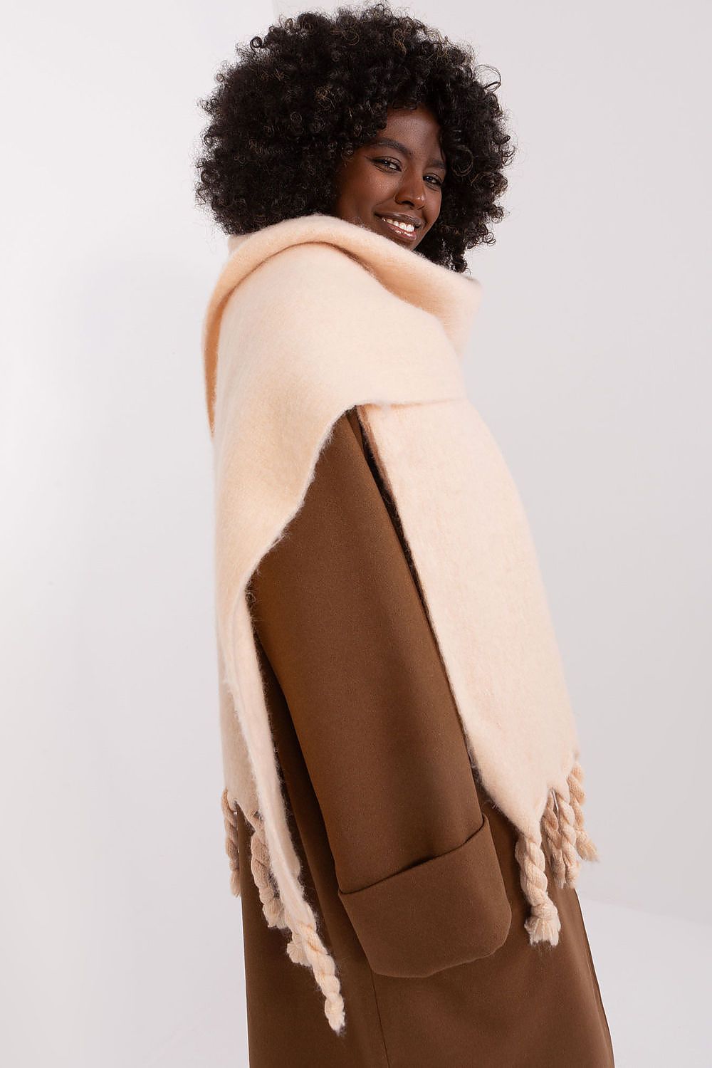  Shawl model 190588 AT 