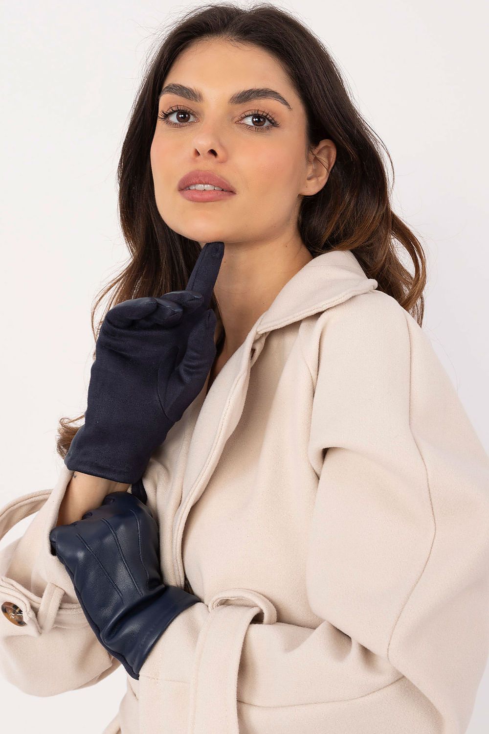  Gloves model 202509 AT 