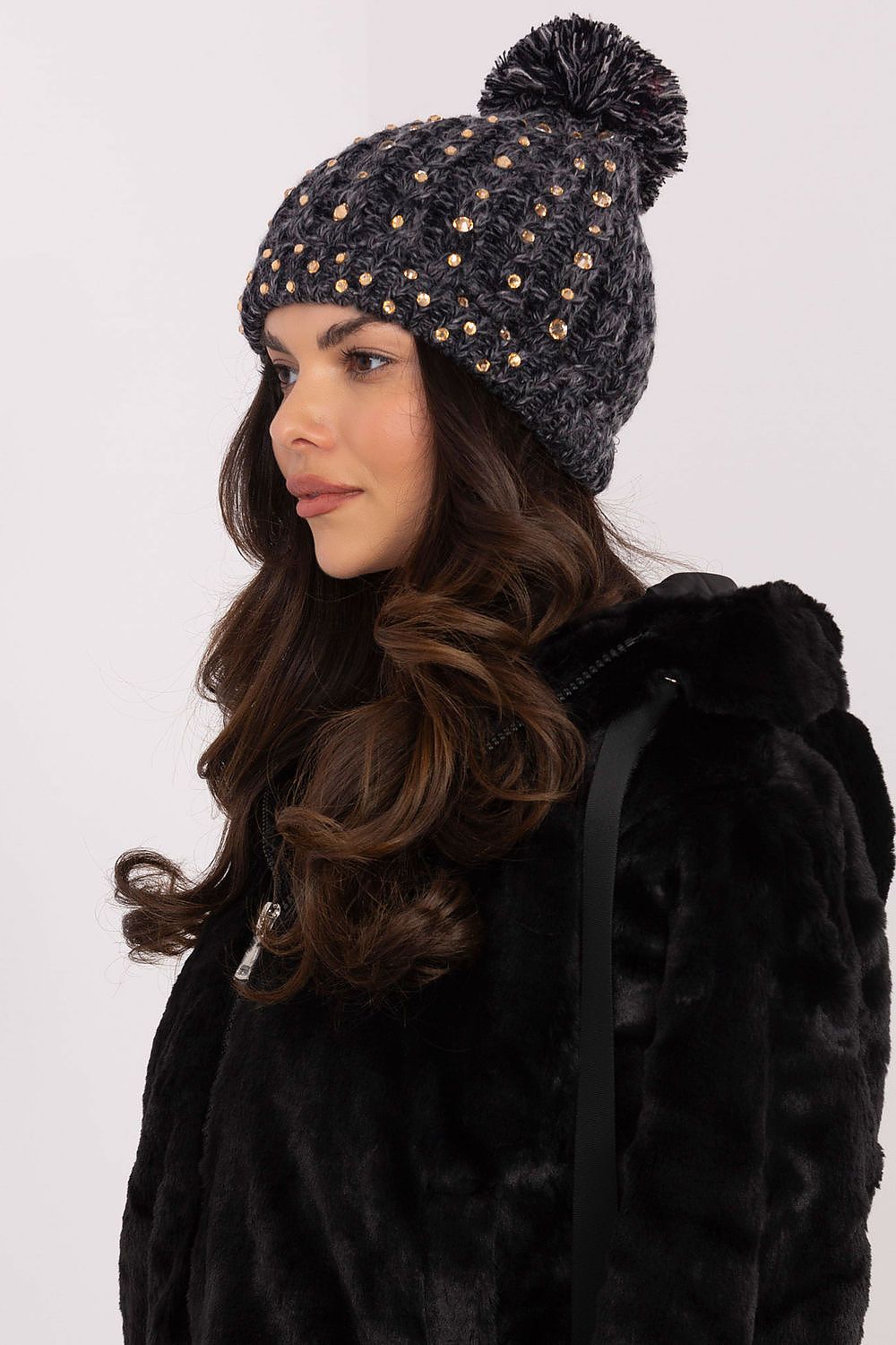  Cap model 203843 AT 