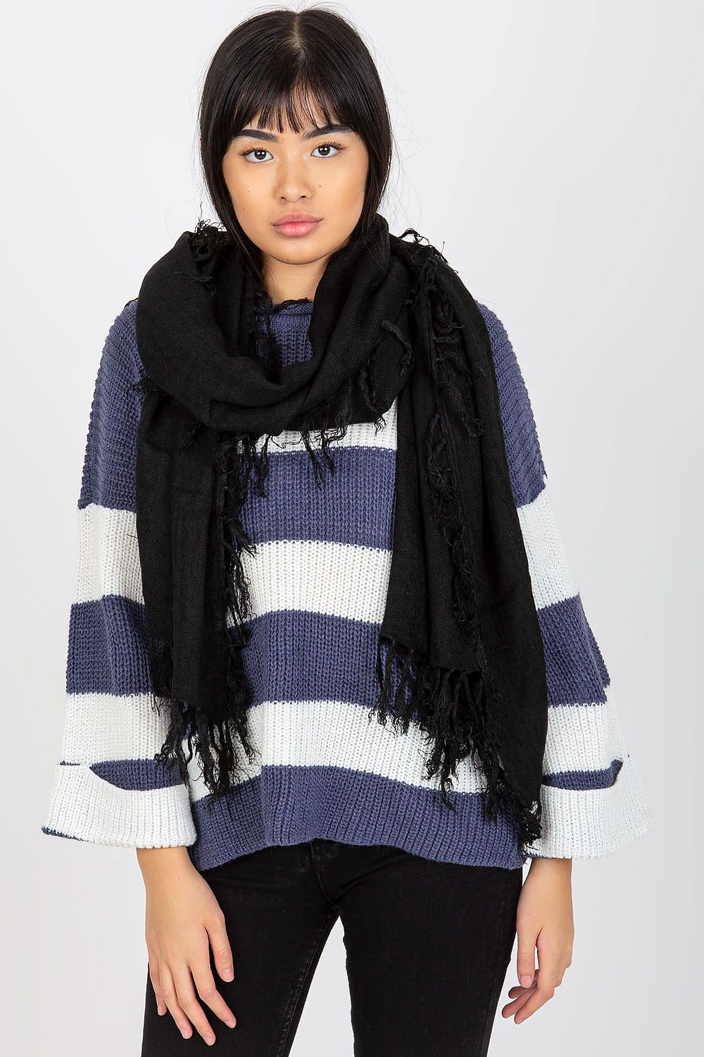  Shawl model 174883 AT 