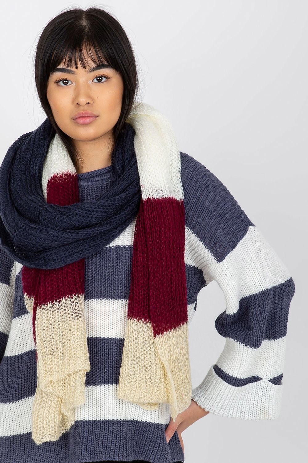  Shawl model 185900 AT 